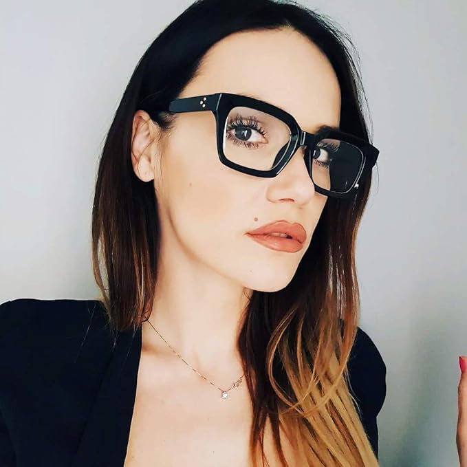 【期間限定価格！】FEISEDY 老眼鏡 ブルーライトカット レディース メンズ おしゃれ お洒落 人気 レトロ スクエア リーディンググラス ケース付き B2479