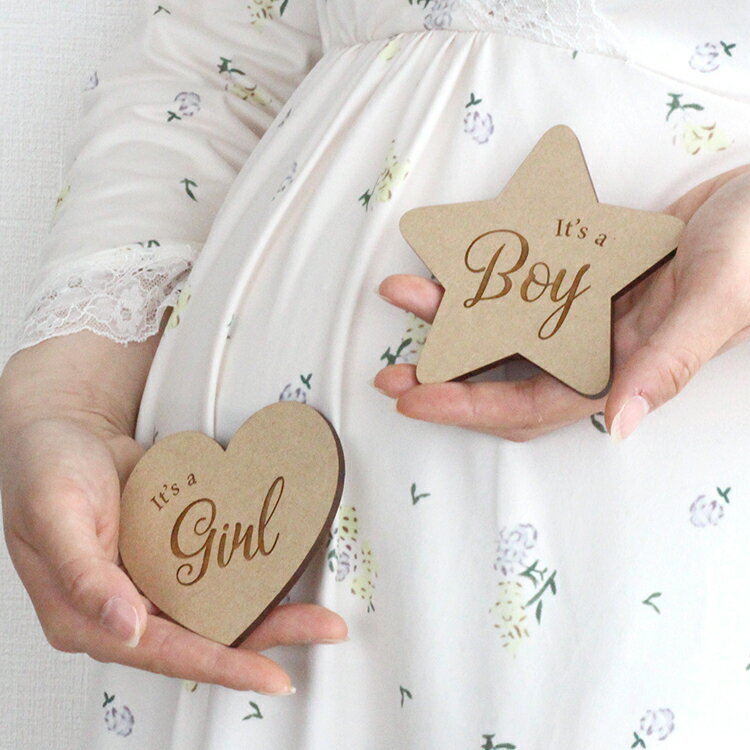 【ポイント10倍！11/30(日)0:00~23:59】【 木製 性別発表 】プレート | ジェンダーリビール マタニティ 妊婦 出産準備 インスタ 妊娠 報告 サプライズ ファミリー フォト 写真 家族 シンプル 人気 かわいい 赤ちゃん 女の子 男の子 boy girl 散らからない 演出 3