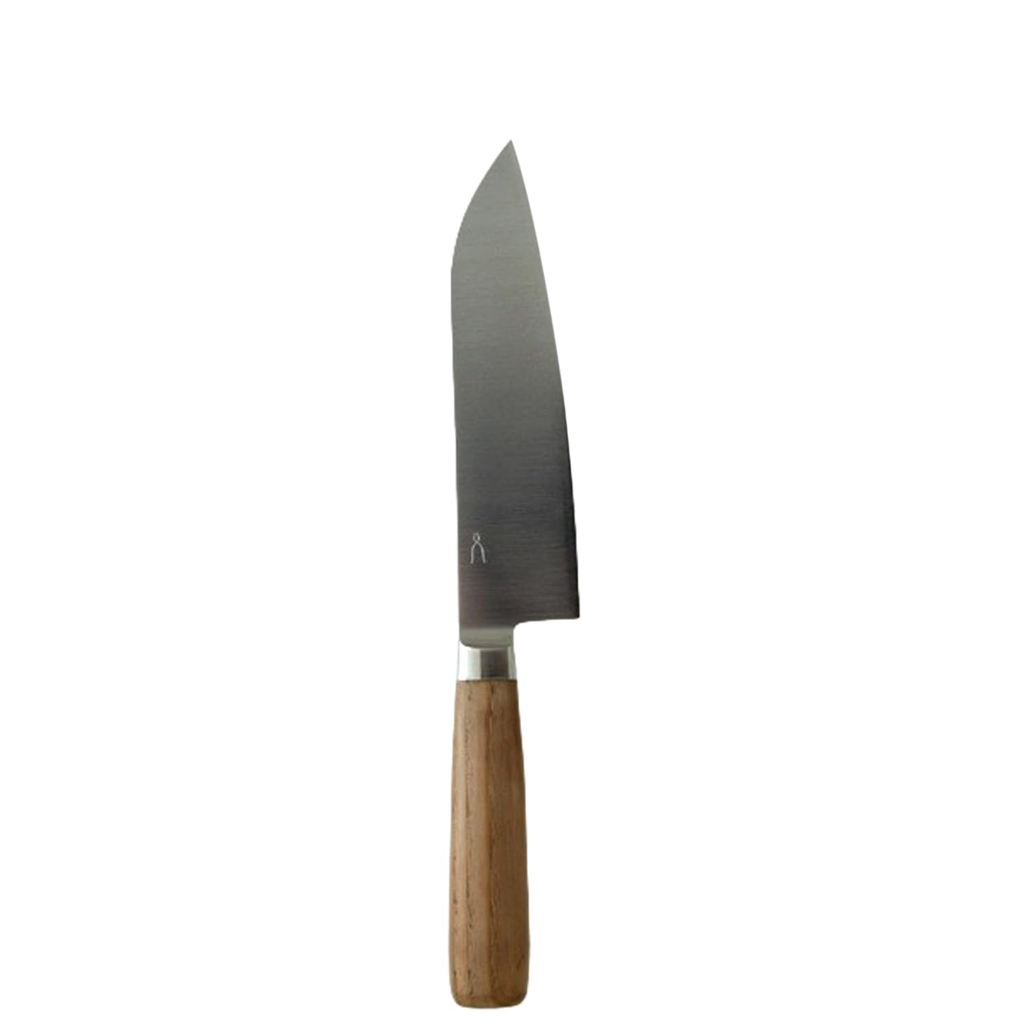 ブレード:ステン・SLD鋼 完全3層 ハンドル:炭化木(栗材) 商品サイズ:全長:300mm×刃渡り:170mm×柄の円周(最大):約80mm 化粧箱サイズ:幅:2.6cm×高さ:8.6cm×奥行:34.7cm 肉・魚・野菜の調理に使用できることから「三徳」と呼ばれている万能庖丁です。 先が尖っているので、幅広い用途があり、ご家庭で一番多く使われている庖丁です。 ハンドル部分は天然素材のため、商品により色や風合いが多少異なる場合がございます。 詳しいお取扱い方法については、商品に付属の取扱説明書をご覧ください。