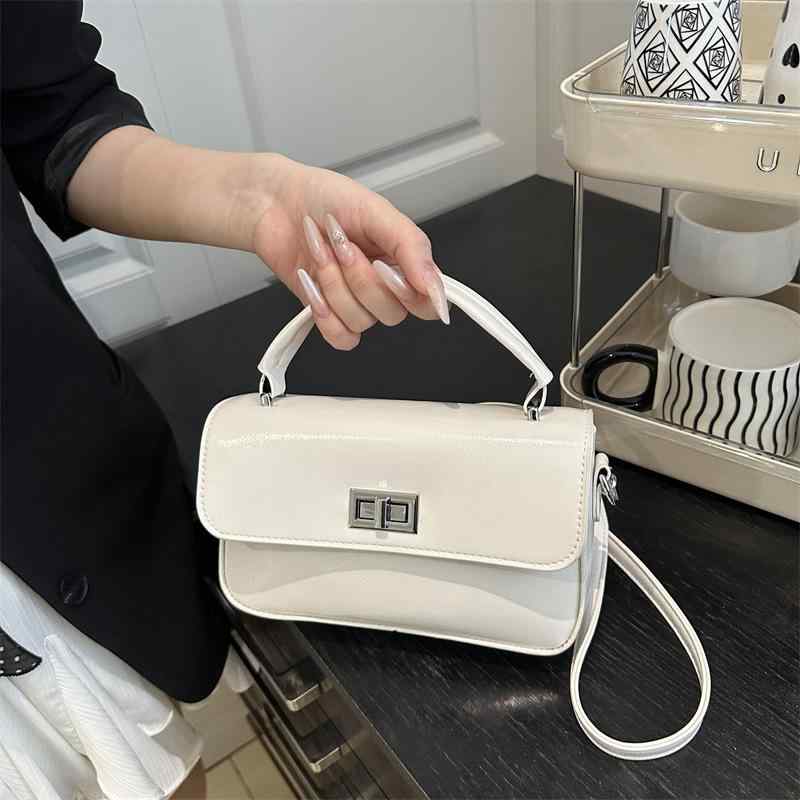 レディース 春夏 ショルダーバッグ 高級感 ファッション レトロ シンプル スクエア型 小型 斜めがけ 鞄 普段使い カジュアル