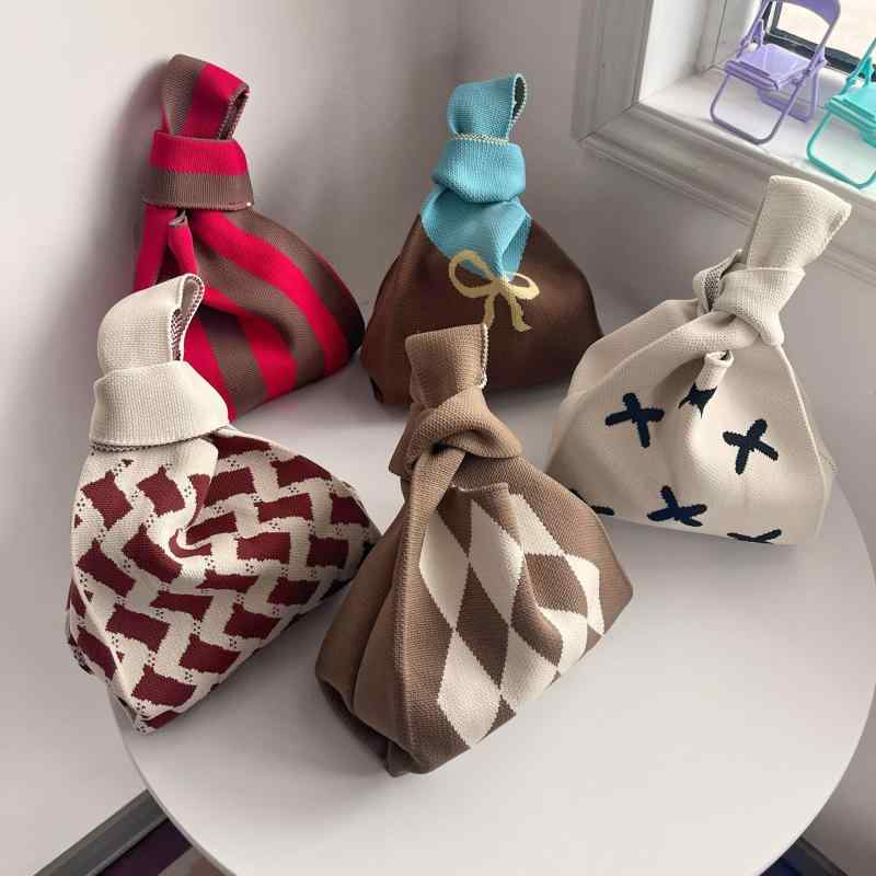 秋冬 編み込み鞄 手提げ鞄 ショルダーバッグ トートバッグ 個性的デザイン ニット素材 軽量 普段使い 切り替えデザイン ブラック グレー系