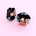 【送料無料】 ちりめんお花風ピアス (ネイビー)SUNHOSEKI(4)