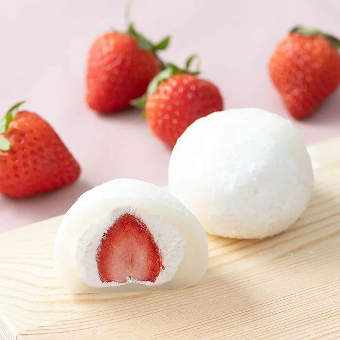 福岡県産あまおうをまるごと一粒。ふわもち大福で包んだ、贅沢クリームいちご大福もち粉とうるち粉をブレンドし、やわらかく伸びのある食感に仕上げた大福で、ホイップクリームと福岡県産「あまおう」を一粒まるごと包み込んだ「fuwaru あまおうのクリームいちご大福」。ひと口味わうと、ふわっとやわらかな大福のもちもちとした食感に、あまおうの甘酸っぱくジューシーな味わい、ホイップクリームのやさしい甘さが重なります。 それぞれの味わいが絶妙に調和した、上品で贅沢な美味しさをお楽しみいただけます。 いちごの美味しさを存分に味わえる、見た目にも華やかな和スイーツです。■内容量：あまおうのクリームいちご大福×1個■アレルギー：乳■保存方法：冷凍■賞味期限：お届け時点で90日以上■サイズ：120×70×30mm（パッケージサイズ）■JANコード：4542511365910販売期間：～2027年3月末 商品終売や変更につきましては、1か月前にメルマガおよび新着情報にてご案内いたします。 ※やむを得ない事情により、事前のご案内なしで終売・変更となる場合もございます。あらかじめご了承ください。 ※こちらの商品は単品商品となります。ラッピング、熨斗等は不可となりますのでご了承ください。冷凍便でお届けします。到着後は冷凍庫で保存してください。
