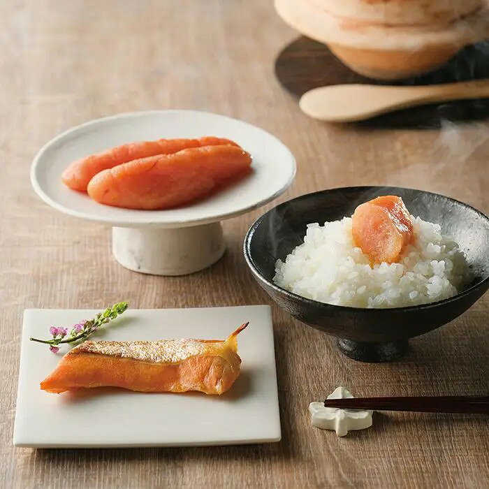 「福さ屋」自慢の辛子めんたいこと鮭腹身セットチリ産トラウトサーモンの脂乗りの良い腹身を明太調味液に漬け込んだ「鮭腹身めんたい漬」と、福さ屋自慢の「無着色辛子めんたいのセット」です。■内容量：無着色辛子めんたい（ロシアまたはアメリカ産）250g、鮭腹身めんたい漬（チリ産）200g（4切）■保存方法：冷凍■賞味期限：お届け時点で40日以上■サイズ：200×250×45mm（パッケージサイズ）※産地直送（産直）の商品です 販売期間：～2027/3/31 AM10:00予定 商品終売や変更につきましては、1か月前にメルマガおよび新着情報にてご案内いたします。 ※やむを得ない事情により、事前のご案内なしで終売・変更となる場合もございます。あらかじめご了承ください。冷凍便でお届けします。到着後は冷凍庫で保存してください。生産者から直接お届けするため、他の商品とは別のお届けになります。