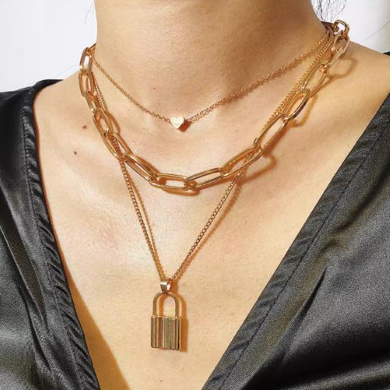 【取寄】チェーンネックレス チェーン 三連 ペンダント 南京錠 鍵 ハート ペンダントトップ ネックレス..