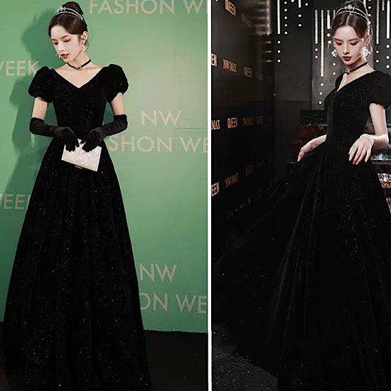 【取寄】パーティードレス ドレス ベルベット ベロア パフスリーブ レディース 半袖 Vネック Aライン フレア 光沢 ラメ キラキラ 大きいサイズ 小さいサイズ お洒落 可愛い シック シンプル 上品 マキシ ママ お呼ばれ 演奏会 結婚式 二次会 体型カバー ブラック 黒 XS〜2XL