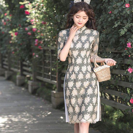 【取寄】チャイナドレス 膝丈ワンピース 大きいサイズ ゆったりサイズ 体形カバー レディース 春夏服 新作 膝丈 ハイウエスト ドレス ミモレ丈 花柄 タイト スリット 七分袖 大人可愛い 個性 セクシー スタイルアップ オルチャン お呼ばれ デート グレー M L XL 2XL 3XL
