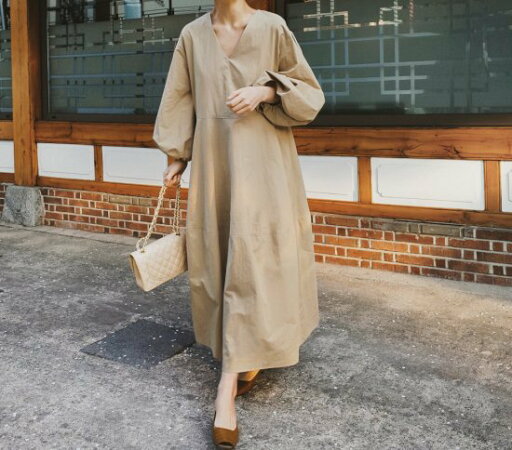 【取寄】ロングワンピース レディース 大きいサイズ ゆったり ロング丈 Vネック パフスリーブ ボリューム袖 長袖 ボリュームスリーブ Aライン フレア ポケット シンプル 無地 マキシワンピ マキシ丈 【取寄】ロングワンピース レディース 大きいサイズ ゆったり ロング丈 Vネック パフスリーブ ボリューム袖 長袖 ボリュームスリーブ Aライン フレア ポケット シンプル 無地 マキシワンピ マキシ丈
