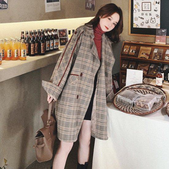 【取寄】トレンチコート ロングコート Aラインコート 大きいサイズ ゆったりサイズ 体形カバー レディース 冬服 新作 膝丈 レッドライン ハイウエスト おしゃれ 大人可愛い 上品 カジュアル スタイルアップ オルチャン お出かけ デート 個性 ブラウン チェック柄 S M L XL