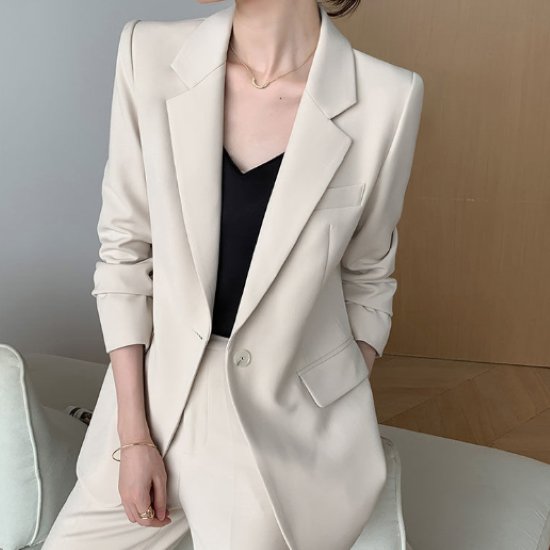 【取寄】パンツスーツ レディース ツーピース 2点セット セットアップ スーツ ジャケット 羽織 ボトムス スーツ襟 シングルブレスト 長袖 シンプル 無地 ベーシック オフィス OL フォーマル お呼ばれ