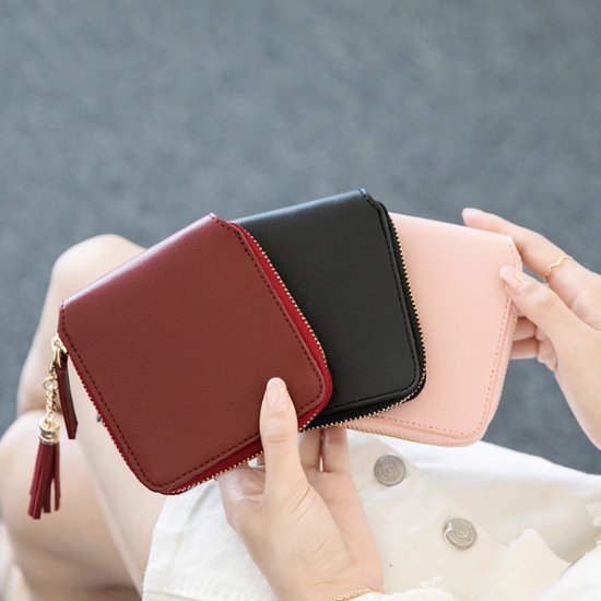 C, G, K - 【取寄】折りたたみ財布 レディース 財布 二つ折り財布 ウォレット ラウンドファスナー タッセルチャーム シンプル 無地 カードポケット 小銭入れ コンパクトウォレット ミニ財布 小さめ おしゃれ 女性