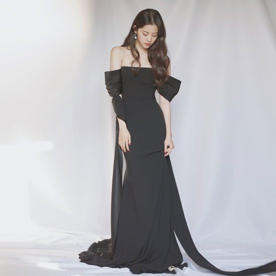 【取寄】演奏会ドレス レディース ロングドレス オフショルダー 肩出し 無地 ロング丈 マキシ丈 結婚式 発表会 イブニングドレス カラードレス パーティードレス エレガント 華やか 黒 ブラックドレス