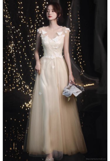 【取寄】ウェディングドレス レディース Vネック 蝶 バタフライ ノースリーブ ハートネック ハイウエスト レース ロング丈 マキシ丈 カラードレス パーティードレス イブニングドレス 華やか エレガント