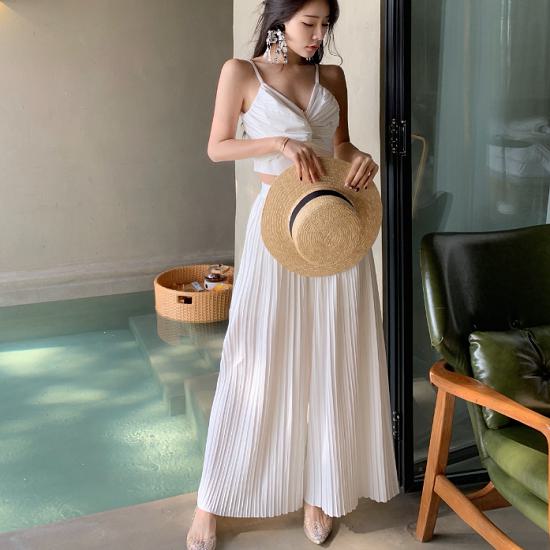 【取寄】セットアップ プリーツ ワイドパンツ キャミソール クロス デザイン 2点セット 上下セット レディース 春 夏 20代 30代 40代 きれいめ カジュアル おしゃれ ノースリーブ パンツ 薄手 楽ちん ゆったり 体型カバー 大人かわいい シンプル 無地 韓国 ホワイト 白 S M L