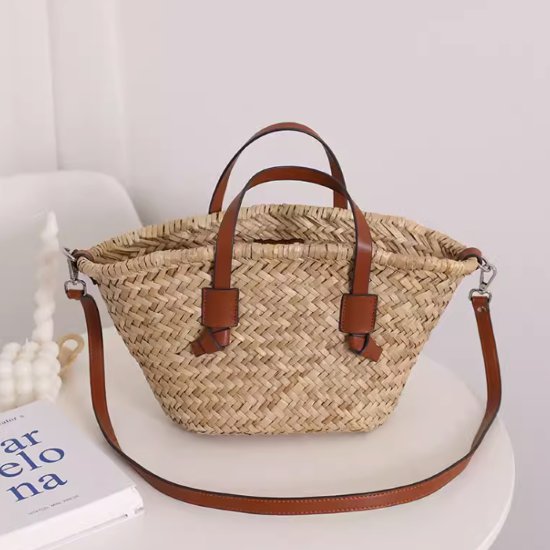 Rakuten - 【取寄】かごバッグ レディース バッグ 鞄 かばん ハンドバッグ ショルダーバッグ カゴバッグ ナチュラル 夏 カジュアル お出かけ おしゃれ ストローバッグ インナーポーチ付き バカンス 肩掛けバッグ
