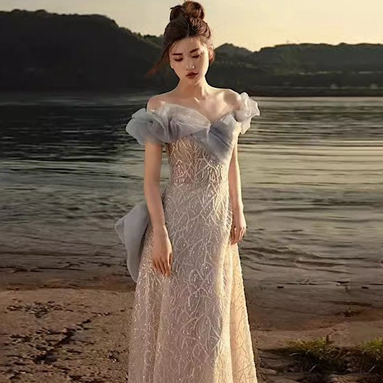 【取寄】結婚式ドレス オフショルダー ロング丈 レース セクシー 発表会 演奏会 レディース 結婚式 ステージ衣装 エレガント ウエディングドレス カラードレス イブニングドレス 煌びやか 華麗