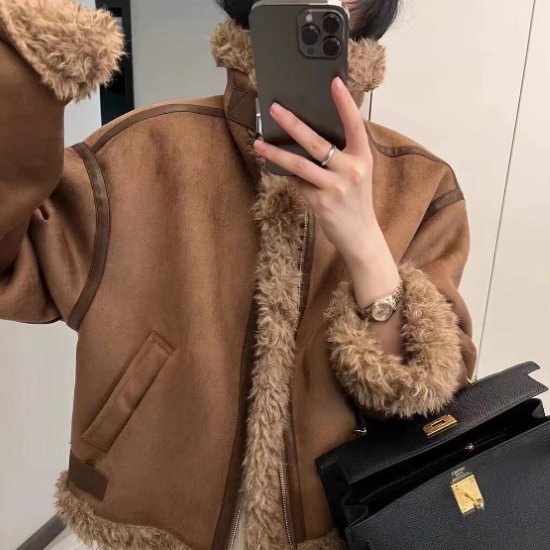 【取寄】ムートンジャケット レディース アウター 羽織 ボアジャケット 長袖 スタンドカラー カジュアル お出かけ おしゃれ クール かっこいい ライダースジャケット 秋冬 フロントジッパー ファッション