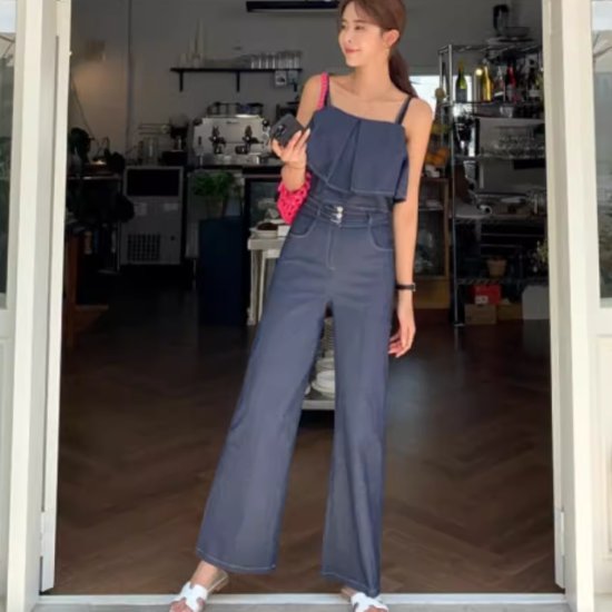 【取寄】デニムセットアップ レディース 上下セット 2点セット ツーピース トップス キャミソール フリル クロップド丈 ボトムス ワイドパンツ 長ズボン ハイウエスト カジュアル お出かけ おしゃれ 春夏