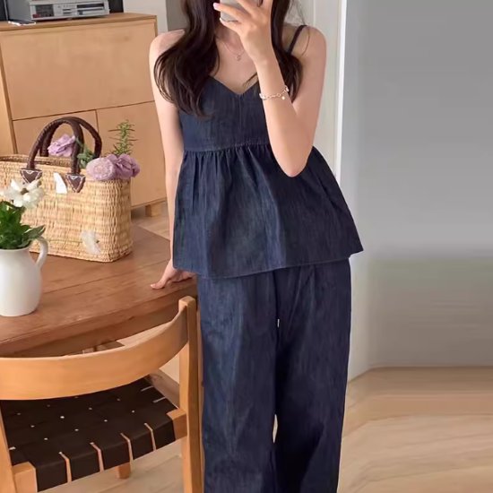 Rakuten - 【取寄】デニムセットアップ レディース 上下セット 2点セット ツーピース トップス キャミソール ぺプラム ボトムス ロングパンツ ワイドパンツ カジュアル お出かけ おしゃれ 春夏 シンプル 無地 女性