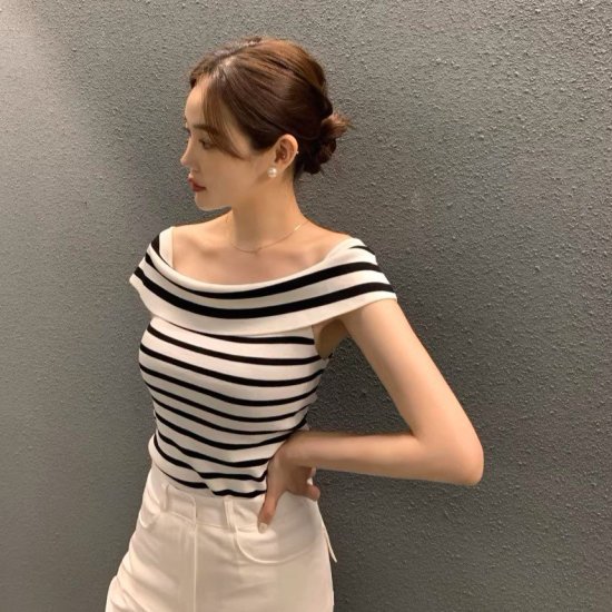 【取寄】オフショルダーシャツ レディース Tシャツ カットソー 半袖 肩出し スリム タイト ボーダー 無地 レトロ 3color きれいめ セクシー エレガント ガーリー カジュアル トップス おしゃれ