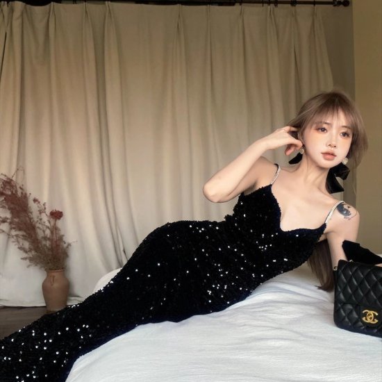 【取寄】パーティードレス スパンコール キャミソール キャミワンピ ドレス レディース キラキラ イブニングドレス ロングドレス 発表会 Aライン ブラック 二次会 セクシー パーティー エレガント