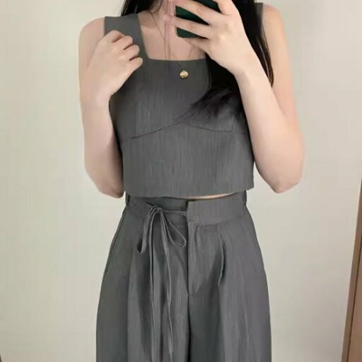 【取寄】セットアップ パンツ ベスト レディース 大きいサイズ 2点セット モノトーンコーデ マニッシュ スクエアネック トップス パンツスーツ 上下セット ショートベストロングパンツ テーパード 【取寄】セットアップ パンツ ベスト レディース 大きいサイズ 2点セット モノトーンコーデ マニッシュ スクエアネック トップス パンツスーツ 上下セット ショートベストロングパンツ テーパード