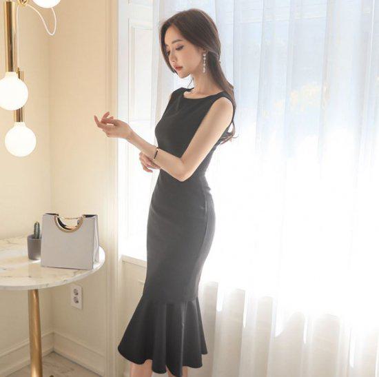 【取寄】オルチャン プチプラパーティードレス セクシー キャバ嬢 発表会 フォーマル 大きいサイズ 可愛い ラウンドネック ノースリーブ ミディアム丈スカート