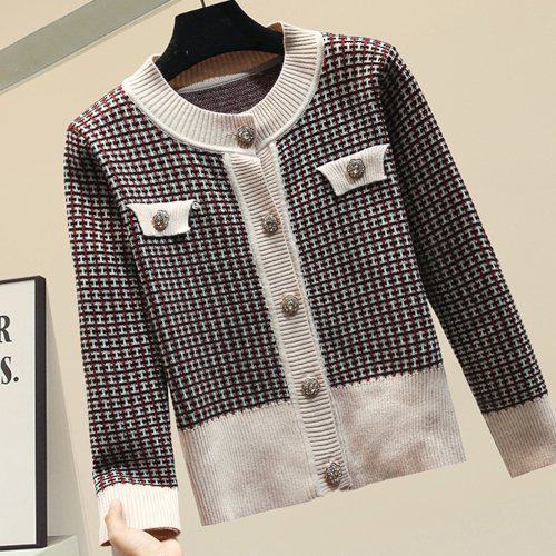 【取寄】カーディガン レディース ビジューボタン ラウンドネック エレガント 高見え 高級感 キレイめ 秋 冬 チェック柄 韓国 ファッション カーデ きらきら 羽織り 上着 おしゃれ かわいい 大人可愛い 女性らしい 華やか フェミニン カジュアル 通勤 オフィス ネイビー