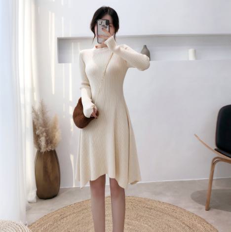 【取寄】ニットワンピース レディース セクシー ミニ タイト タイトミニワンピース フレアワンピース リブニットワンピース ニット フィット 秋 冬 着痩せ フィット&フレア 長袖 スリムフィット ミニ丈 お洒落 かわいい お出かけ デート デイリー シンプル 美ライン 白 黒 S