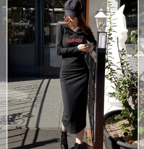 エリザベッタフランキ ロゴ 総柄 タートルネック ニットワンピース