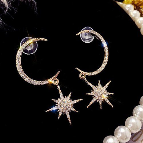 Rhinestone - 【取寄】ピアス レディース 月 太陽 モチーフ 大ぶり 揺れる ゴールド シルバー 韓国 アクセ ラインストーン きらきら アクセサリー かわいい おしゃれ 高見え 高級感 お呼ばれ 二次会 結婚式 デート ディナー デイリー 女性 彼女 誕生日 記念日 結婚記念日 プレゼント