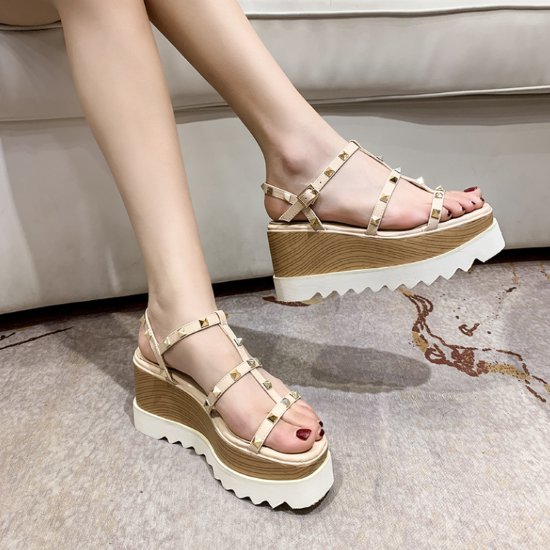 【取寄】ウエッジソールサンダル レディース 靴 シューズ 厚底サンダル ボリューム クッション スタッ..