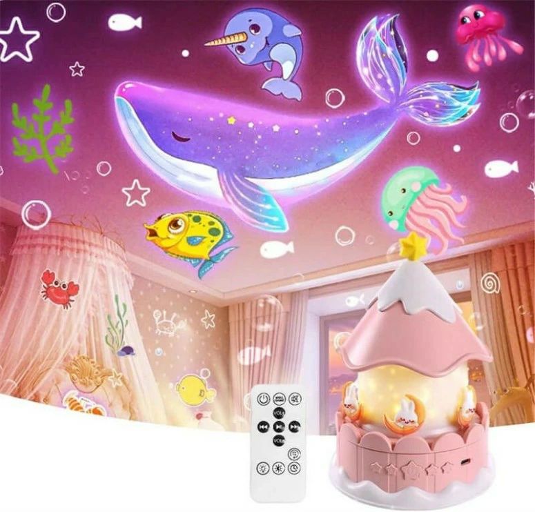 「21種類投影フィルム付きプロジェクターライト」贅沢な21種類の投影フイルムが付属、海の世界、宇宙空間、クリスマス、可愛い動物、ファンタジー世界などのテーマを合わせて、たくさんの雰囲気を作り出すことが可能、またカルーセルのデザインが可愛いし...