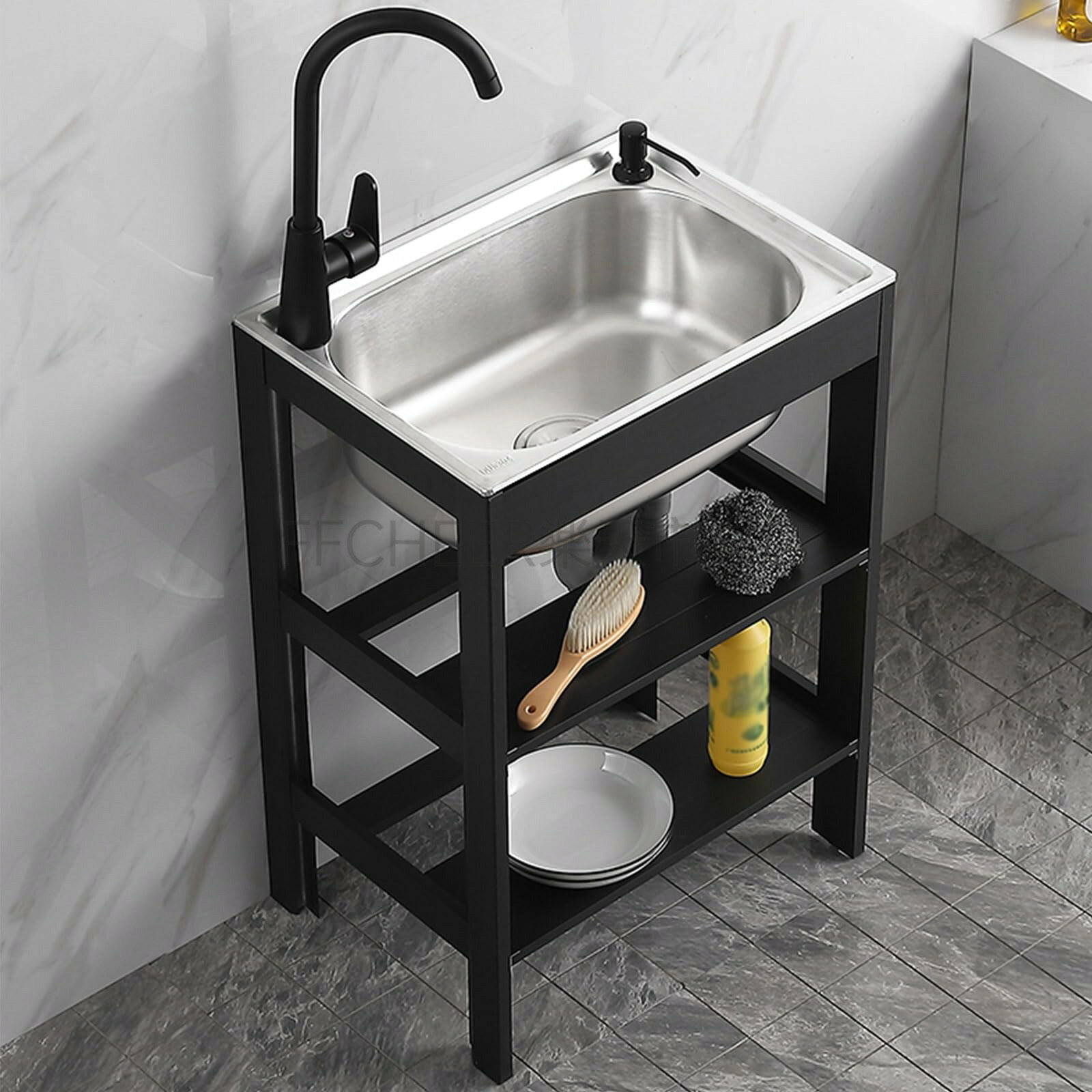 【商品名】流し台 キッチンシンク ガーデンシンク 洗面ボウル 高さ75CM 業務用流し台 屋外 流し台 多機能の流し台 大容量自立型シンク 業務用厨房簡易流し台 蛇口付き キッチンシンク 流し台 簡易流し台 自立型 置き場付き キッチン用流【価格】45904円【商品説明】ガーデンシンク：ステンレス鋼のデザインの組み合わせ，頑丈で耐摩耗性、ワンピース成形、安定した構造、美しく耐久性があり、大容量の収納スペース、大小のアイテムを簡単に収納でき、バスルームを真新しいものに見せてくれます。付属品：（パッケージ内容：シンク×1，ブラケットX1，蛇口X1，インレットパイプX1，ドレイン X1，ステンレス鋼インターフェース X2）多機能の流し台：洗面器の内部はの奥行きがあり、大容量で大きな洗面器のデザインなので、カウンターに水が飛び散っても怖くありません。 流線型のシンクはS字型の脱臭排水管設計で、独特の臭いがなく新鮮な空気を確保し、水を遮断する汚水フィルターも備えており、排水速度が速く、水漏れや詰まりを防ぎます。屋外 流し台：ユニークなデザインアップグレードされたバージョンのベースは調整可能で、しっかりと配置でき、さまざまな不均一な地面に簡単に対応できます。 スタンドと下部に大きな収納スペースがあり、オープン収納で簡単にアクセスできます。作業に必要な工具や掃除用品を収納できる広い収納スペースがあります。ソープディスペンサー/浄水器両用：ソープディスペンサーは長期間【商品名】流し台 キッチンシンク ガーデンシンク 洗面ボウル 高さ75CM 業務用流し台 屋外 流し台 多機能の流し台 大容量自立型シンク 業務用厨房簡易流し台 蛇口付き キッチンシンク 流し台 簡易流し台 自立型 置き場付き キッチン用流【価格】45904円【商品説明】ガーデンシンク：ステンレス鋼のデザインの組み合わせ，頑丈で耐摩耗性、ワンピース成形、安定した構造、美しく耐久性があり、大容量の収納スペース、大小のアイテムを簡単に収納でき、バスルームを真新しいものに見せてくれます。付属品：（パッケージ内容：シンク×1，ブラケットX1，蛇口X1，インレットパイプX1，ドレイン X1，ステンレス鋼インターフェース X2）多機能の流し台：洗面器の内部はの奥行きがあり、大容量で大きな洗面器のデザインなので、カウンターに水が飛び散っても怖くありません。 流線型のシンクはS字型の脱臭排水管設計で、独特の臭いがなく新鮮な空気を確保し、水を遮断する汚水フィルターも備えており、排水速度が速く、水漏れや詰まりを防ぎます。屋外 流し台：ユニークなデザインアップグレードされたバージョンのベースは調整可能で、しっかりと配置でき、さまざまな不均一な地面に簡単に対応できます。 スタンドと下部に大きな収納スペースがあり、オープン収納で簡単にアクセスできます。作業に必要な工具や掃除用品を収納できる広い収納スペースがあります。ソープディスペンサー/浄水器両用：ソープディスペンサーは長期間