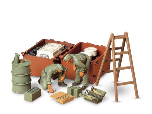 タミヤ 1/35 ミリタリーミニチュアシリーズ No.180 ドイツ陸軍 戦車兵 エンジン整備セット プラモデル 35180