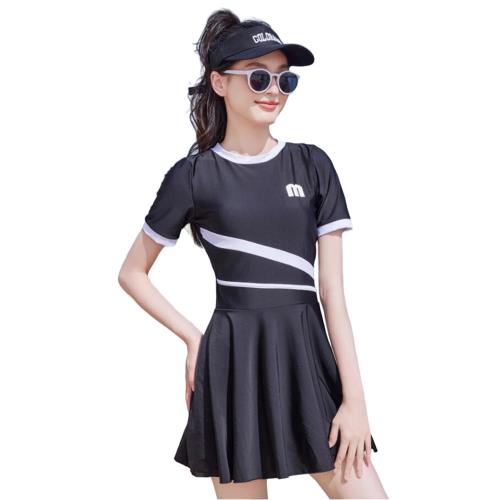 [JOMA-E Shop] 水着 レディース 体型カバー フィットネス水着 2点セット ワンピース 半袖ラッシュガード スポーティー水着 パッド付き ノンワイヤー ショートパンツ 競泳水着 水陸両用 スポーツ風 20代 速乾性 練習用 女子 高校生 中学生 (M, ブラック)