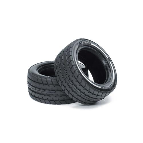 柔らかいコンパウンドを使用した、Mシャーシ用のハイグリップタイヤです。約25～50℃の中高路面温度向き。リアルなトレッドパターンも魅力。
