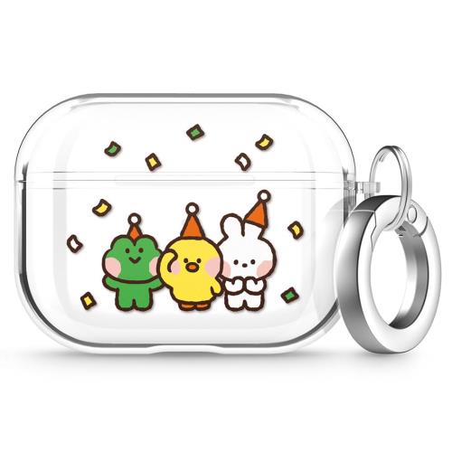 製品仕様… ◆ 対応機種 ： Apple AirPodsPro ( アップル エアポッツ プロ ) ◆ 内容物 ： ケース × 1個、カラビナ × 1個 ◆ サイズ ： 約 4.9cm × 7cm × 2.4cm ◆ 重量 ： 約 17g ◆ 素材 ： TPU、アルミニウム 製品特徴… ◆ Qiワイヤレス充電 ： 対応(機種によって非対応の場合あり) ◆ 充電用LEDライト ： 見える ◆ ストラップ ： あり ◆ 充電口 ： オープンカット ◆ ペアリングボタン位置 ： 見える ◆ 装着したままペアリングボタン操作 ： 対応 LINE FRIENDSライセンス… LINE FRIENDSのライセンスを取得した、かわいいキャラクターのケースです。 密着痕を防止… ケース内側に、極小のドット加工を施し、水染みのような密着痕を防ぎます。 劣化しにくい高品質TPU… 経年変化による退色や黄ばみなどを起こしにくい高品質TPU素材を採用しています。