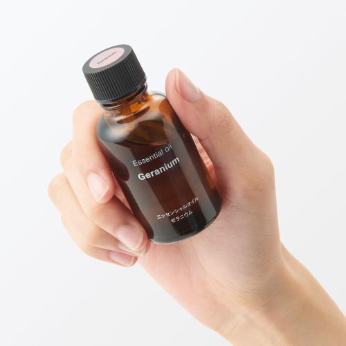 無印良品 エッセンシャルオイル ゼラニウム 30mL OCG91A4A
