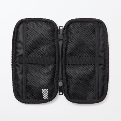 無印良品 ポケット数が変えられる ガジェットポーチ スリム 約幅19×高さ10×マチ2cm 黒 83767129