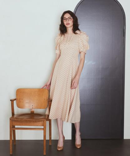 ブラウス レディース フレンチシック オフホワイト ドット柄 半袖 上品 きれいめ デザイン性 ポリエステル ポロ襟 フリル袖 春夏 通勤 オフィス カジュアル