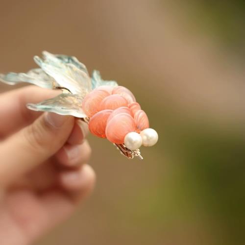 EZ PEACH 前髪 金魚 ヘアピン ヘアクリップ 髪留め 髪飾り グラデーション色 女性 ガールズ 和装 浴衣 和風 着物 ヘアアクセサリー プレゼント (金魚/パール02)