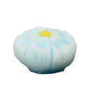 イミテーション の お供え 和菓子 お仏壇 への おそなえ 供物 食品サンプル 仏具小物 お盆 お墓参り にも使える PVC製 食べることはできません 花びら ブルー 48×48×30mm 国産 日本製 サンメニー