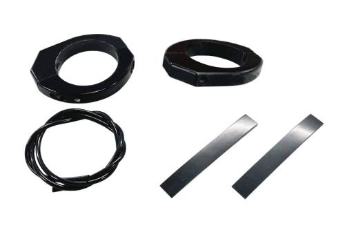 キジマ社製nanoウインカーなどのM6シャフトに対応するクランプ式ウインカーステーです。 41mmと39mmのフロントフォークに対応。 悩むことなく見えやすい位置にウインカーを取り付けできます。 アルミビレット製ブラックアルマイト仕上げ 2個セット