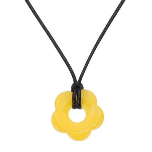 [PATIKIL] 花の魅力、アクリル製花ペンダントネックレス、調節可能なチョーカー紐、女性用ファッションアクセサリー、宝石装飾、イエロー