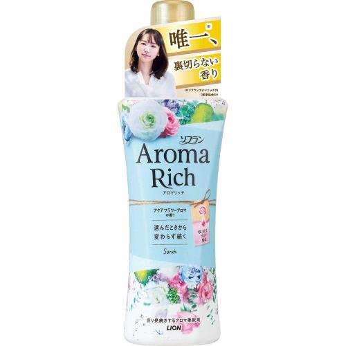 ソフラン アロマリッチ サラ (アクアフラワーアロマの香り) 柔軟剤 本体 520ml(4)