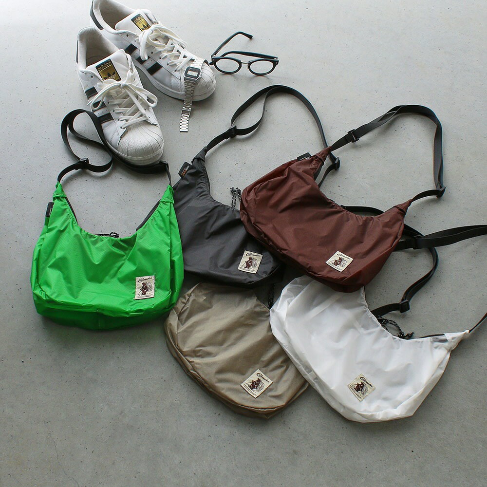 Rakuten - COBMASTER ( コブマスター ) COB BANANA SHOULDER BAG | バッグ | ショルダーバッグ | お出かけ | アウトドア | レジャー | キャンプ | 80021100 | 外遊び | フェス | サブバッグ | 旅行 | こぶますたー