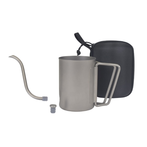 HIGHMOUNT ( ハイマウント ) デタッチャブルケトル 400 | アウトドア | ケトル | クッカー | ケース付 | 取り外し | コンパクト | 2way | 登山 | トレッキング | 45391 | はいまうんと | ソロキャンプ HIGHMOUNT ハイマウント デタッチャブルケトル 400 アウトドア ケトル クッカー ケース付 取り外し コンパクト 2way 登山 トレッキング ソロキャンプ 注ぎ口が取り外し可能で、ケトルとクッカーの2WAYで使用できます。狙ったところにお湯が注ぎやすい、ゆるやかにカーブした細口の注ぎ口が特徴です。持ち運びに便利な専用収納ケース付き。★特徴◎コンパクトに収納できるため、アウトドアではもちろん、ご自宅でも便利にお使いいただけます。◎注ぎ口を取り外してプラグをセットすれば、クッカーとしても使用可能です。◎コーヒー2杯分にぴったり！使い勝手の良いミニサイズです。スペック品　　番：45391サ イ ズ ： 約幅193×奥行77×高さ110mm、底厚約0.5mm〔収納時〕約幅105×奥行95×高さ135mm重　　量： 〔本体〕約196g（プラグ含む）〔収納ケース〕約92g容　　量：0.4L（満水容量）材　　質：〔本体〕ステンレス鋼（クロム18%、ニッケル7%）〔注ぎ口/プラグ〕ステンレス鋼、シリコン付 属 品 ：収納ケース※IH電磁調理器、焚火ではご利用いただけません。 ※ガス火でご利用ください。※モニター環境により、実際の商品の色合いと多少異なってみえる場合があります。ご注意ください。 5