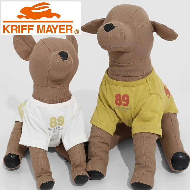 メーカー希望小売価格はメーカーサイトに基づいて掲載しています 《KRIFF MAYER 夏アイテム「DOGウェットプロテクトT(パグ89)」》「パグ（89）」と一緒に、夏を遊び尽くそう！機能性も可愛さも妥協しない、欲張りなドッグウェア。KRIFF MAYERで毎年大人気の機能素材「WET PROTECT（ウェットプロテクト）」シリーズから、愛犬用のドッグTシャツが登場！ブランド創立の1989年にちなんだ「89（パグ）」グラフィックが、夏の太陽に負けない元気なスタイルを演出します。● 注目のこだわりPOINT【汚れを気にしない WET PROTECT】生地に防汚・汗染み防止加工を施し、接触冷感まで付いたオーナーアイテムで大好評の機能素材。元気に走り回っても汚れがつきにくく、お洗濯後も水切れが良いのですぐに乾いて毎日着回せます。雑菌が繁殖しやすい夏場だからこそ、清潔さを保てる機能素材は愛犬への優しさです。※生地加工による機能のため、お洗濯方法や使用状況により効果は異なります。【遊び心満点！ウキウキ・パグ】浮き輪にサングラス……夏の装備をばっちり整えたパグがデザインの主役！見ているだけで笑顔になれるポップなグラフィックは、ドッグランやカフェでも注目されること間違いなし。【家族みんなで「リンクコーデ」】このTシャツの最大の魅力は、オーナー様（品番：2547804）やキッズサイズ（品番：j2546309）と同コンセプトであること。家族みんなでパグTシャツを揃えれば、夏の思い出作りがさらに特別なものに！【着脱しやすく、動きやすい】アクティブな動きを妨げないシルエットと素材感。背中に大きく配置されたグラフィックや胸のワンポイントは、お散歩中360度最高に可愛く見せてくれます。●こんなシーンにおすすめ夏のドッグランやアウトドア（速乾＆防汚が活躍！）家族でのキャンプや旅行（お揃いコーデで記念写真！）デイリーなお散歩（汗染みを気にせずオシャレに！）プレゼント・ギフト（犬友に絶対喜ばれる一枚！）■WETPROTECTこの商品は生地加工により防汚・汗染みを防ぐ特徴と吸水速乾性を持った素材を使用したアイテムです。生地加工の為、ご家庭での使用状況や、洗濯方法で効果に個体差が出ます事をご了承下さいませ。※ハーネス穴はございません。※アイテムによってサイズ感が異なる為、数値をよくお確かめください。※初期不良以外の返品・交換はお受けしておりません。素材■中国製■【本体】綿80%　ポリエステル20%【リブ部分】綿97%　ポリウレタン3%※モニター環境により、実際の商品の色合いと多少異なってみえる場合があります。ご注意ください。※当店ではプレゼント包装は行っておりませんのでご了承くださいませ。■立ち耳メイヤーちゃんの着用感【S】ちょうどいいサイズ感でした。着丈はしっぽ手前くらいで、お腹周りなど程よくゆとりのあるサイズ感ですが前足周りはピッタリでした。首周りは比較的余裕があります。■たれ耳クリフくんの着用感【M】ちょうどいいサイズ感でした。着丈はしっぽ手前くらいで、お腹周りなど程よくゆとりのあるサイズ感ですが前足周りはピッタリでした。毛量がすごいある子は注意です！【L】胴周りは許容範囲のゆったりサイズ感でしたが、首周りは少しあいている感じがしました。また、着丈がしっぽに少しかかりました。同じスペックで毛量がすごくある子は、着丈が問題なければいいと思います！このアイテムは撥水防汚・接触冷感・吸水速乾と多機能素材で大好評です。またパグ柄で可愛く家族でお揃いが楽しめるので、ギフトにも最適です。 5KRIFF MAYER ( クリフメイヤー ) ウェットプロテクトT ( パグ89 ) DOG | D2547823 | 犬 | 服 | ドッグウェア | Tシャツ | オシャレ | 夏 | 接触冷感 | 涼しい | 動きやすい | 着脱しやすい | くりふめいやー KRIFF MAYER クリフメイヤー ウェットプロテクトT パグ89 DOG D2547823 犬 服 ドッグウェア Tシャツ オシャレ 夏 接触冷感 涼しい 動きやすい 着脱しやすい 《KRIFF MAYER 夏アイテム「DOGウェットプロテクトT(パグ89)」》「パグ（89）」と一緒に、夏を遊び尽くそう！機能性も可愛さも妥協しない、欲張りなドッグウェア。KRIFF MAYERで毎年大人気の機能素材「WET PROTECT（ウェットプロテクト）」シリーズから、愛犬用のドッグTシャツが登場！ブランド創立の1989年にちなんだ「89（パグ）」グラフィックが、夏の太陽に負けない元気なスタイルを演出します。● 注目のこだわりPOINT【汚れを気にしない WET PROTECT】生地に防汚・汗染み防止加工を施し、接触冷感まで付いたオーナーアイテムで大好評の機能素材。元気に走り回っても汚れがつきにくく、お洗濯後も水切れが良いのですぐに乾いて毎日着回せます。雑菌が繁殖しやすい夏場だからこそ、清潔さを保てる機能素材は愛犬への優しさです。※生地加工による機能のため、お洗濯方法や使用状況により効果は異なります。【遊び心満点！ウキウキ・パグ】浮き輪にサングラス……夏の装備をばっちり整えたパグがデザインの主役！見ているだけで笑顔になれるポップなグラフィックは、ドッグランやカフェでも注目されること間違いなし。【家族みんなで「リンクコーデ」】このTシャツの最大の魅力は、オーナー様（品番：2547804）やキッズサイズ（品番：j2546309）と同コンセプトであること。家族みんなでパグTシャツを揃えれば、夏の思い出作りがさらに特別なものに！【着脱しやすく、動きやすい】アクティブな動きを妨げないシルエットと素材感。背中に大きく配置されたグラフィックや胸のワンポイントは、お散歩中360度最高に可愛く見せてくれます。●こんなシーンにおすすめ夏のドッグランやアウトドア（速乾＆防汚が活躍！）家族でのキャンプや旅行（お揃いコーデで記念写真！）デイリーなお散歩（汗染みを気にせずオシャレに！）プレゼント・ギフト（犬友に絶対喜ばれる一枚！）■WETPROTECTこの商品は生地加工により防汚・汗染みを防ぐ特徴と吸水速乾性を持った素材を使用したアイテムです。生地加工の為、ご家庭での使用状況や、洗濯方法で効果に個体差が出ます事をご了承下さいませ。※ハーネス穴はございません。※アイテムによってサイズ感が異なる為、数値をよくお確かめください。※初期不良以外の返品・交換はお受けしておりません。素材■中国製■【本体】綿80%　ポリエステル20%【リブ部分】綿97%　ポリウレタン3%※モニター環境により、実際の商品の色合いと多少異なってみえる場合があります。ご注意ください。※当店ではプレゼント包装は行っておりませんのでご了承くださいませ。■立ち耳メイヤーちゃんの着用感【S】ちょうどいいサイズ感でした。着丈はしっぽ手前くらいで、お腹周りなど程よくゆとりのあるサイズ感ですが前足周りはピッタリでした。首周りは比較的余裕があります。■たれ耳クリフくんの着用感【M】ちょうどいいサイズ感でした。着丈はしっぽ手前くらいで、お腹周りなど程よくゆとりのあるサイズ感ですが前足周りはピッタリでした。毛量がすごいある子は注意です！【L】胴周りは許容範囲のゆったりサイズ感でしたが、首周りは少しあいている感じがしました。また、着丈がしっぽに少しかかりました。同じスペックで毛量がすごくある子は、着丈が問題なければいいと思います！このアイテムは撥水防汚・接触冷感・吸水速乾と多機能素材で大好評です。またパグ柄で可愛く家族でお揃いが楽しめるので、ギフトにも最適です。 5