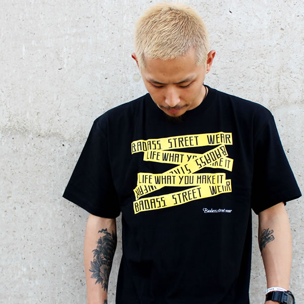 BADASS 5BOX バダス 半袖 Tシャツ ブラック×イエロー 黒 黄 メンズ レディース ファッション ストリート B系 スケート STREET WEAR オシャレ ダンス 衣装 キッズ 大きいサイズ トップス 服 スポーツ アウトドア SKATE SPORTS ロゴ 春 夏 ヒップホップ HIPHOP プリント